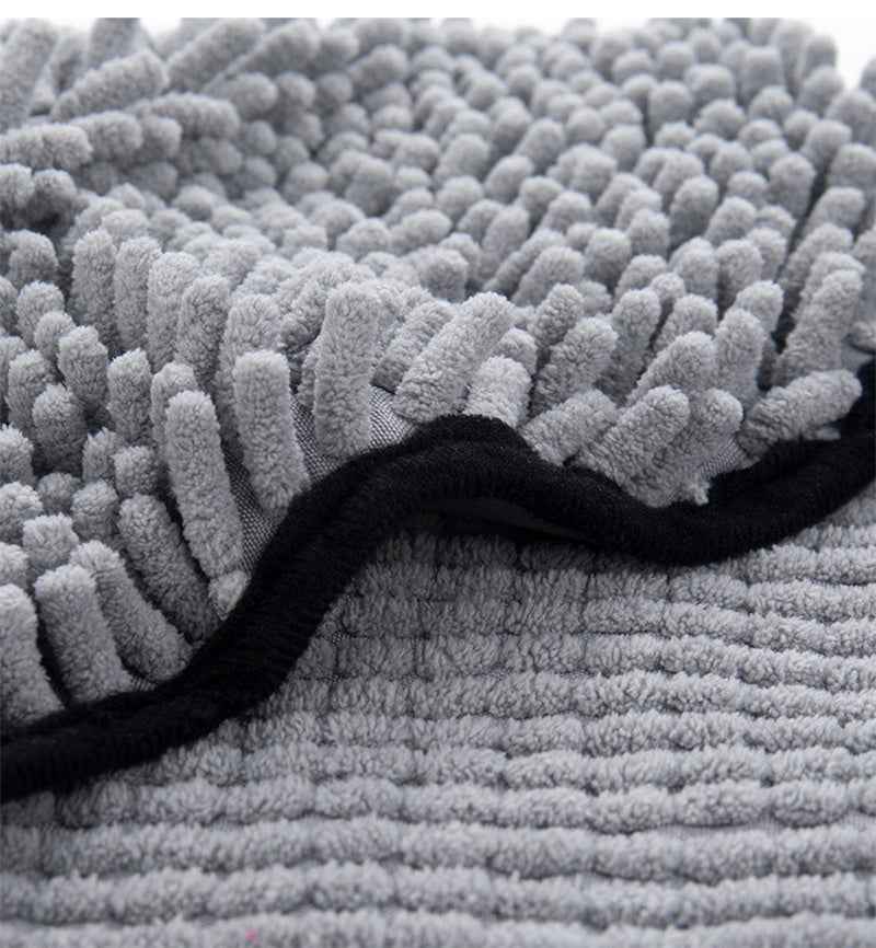 Quick-Dry Microfiber Dog Bathrobe – Ultimate Comfort for Your Pet After Bath Time
